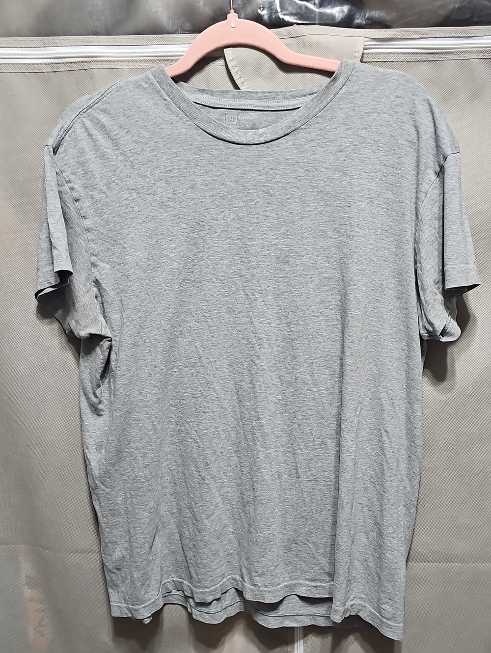 GAP Men's Light Gray Short Sleeve Crewneck Tee
